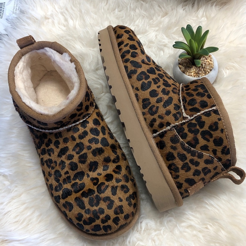 UGG Classic MINI ANKLE BOOTS Leopard Print Calf Hair US6/EU37 #1117533 EUC